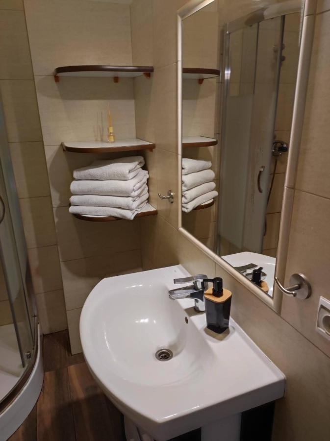 Apartament Przy Fontannie Neptuna Gdansk Exterior foto